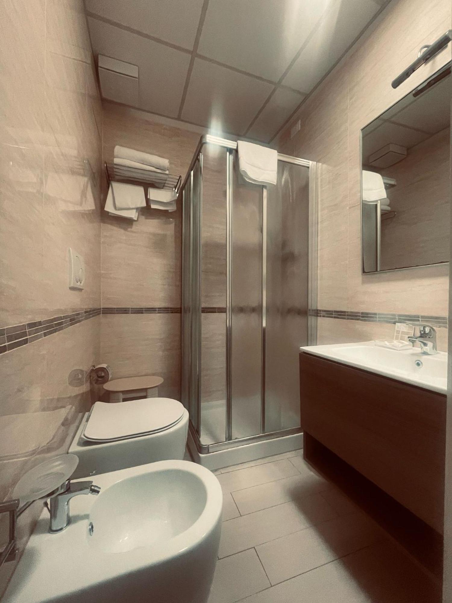Hotel Holiday- Alla Finestrella Bologna Esterno foto