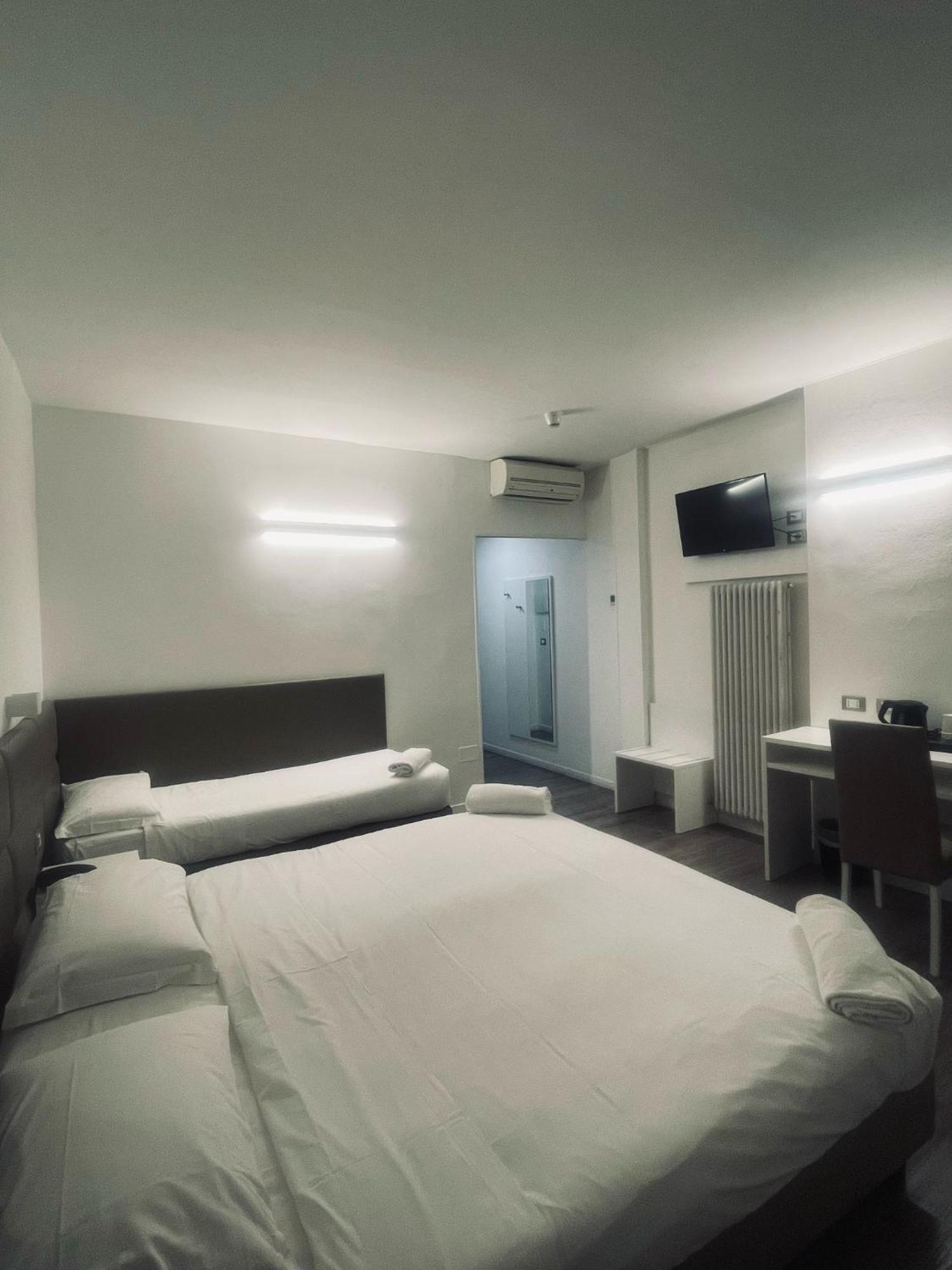 Hotel Holiday- Alla Finestrella Bologna Esterno foto