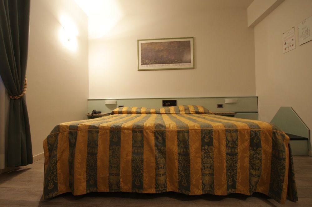 Hotel Holiday- Alla Finestrella Bologna Esterno foto